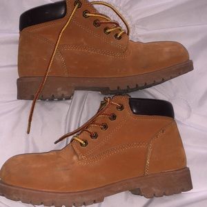 PHAT FARM boots